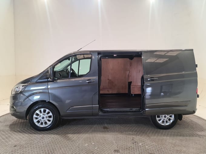 2025 Ford Transit Custom