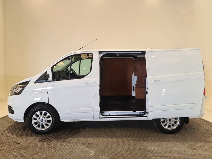 2025 Ford Transit Custom