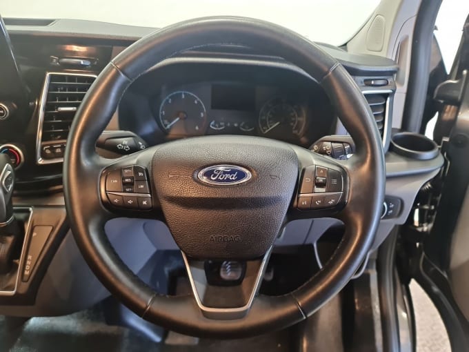 2025 Ford Transit Custom
