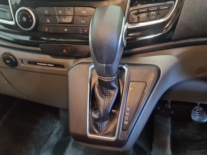 2025 Ford Transit Custom