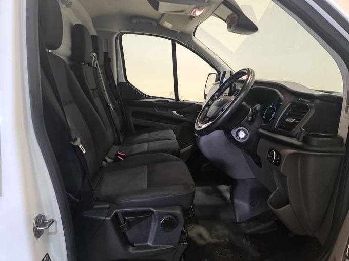 2025 Ford Transit Custom