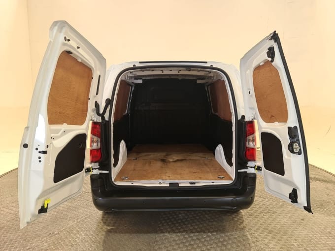 2025 Vauxhall Combo