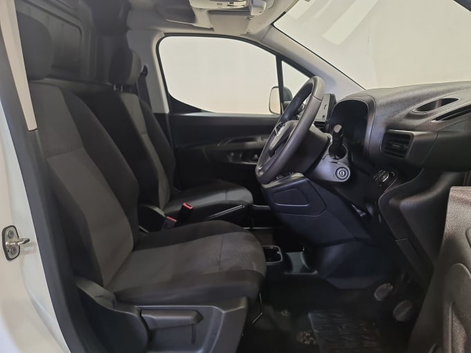 2025 Vauxhall Combo
