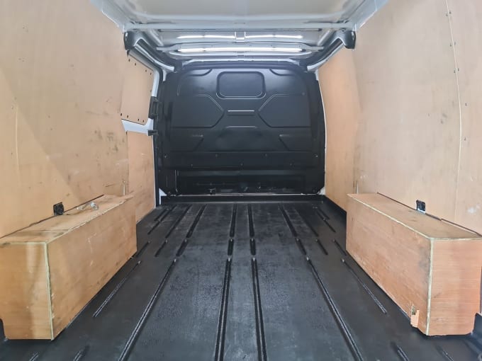 2025 Ford Transit Custom