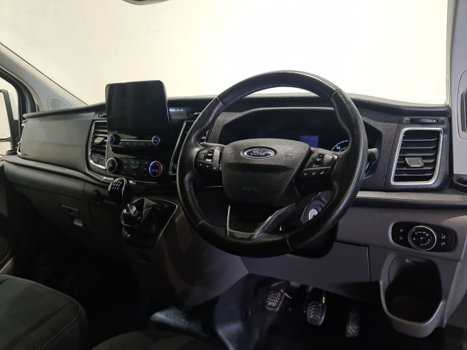 2025 Ford Transit Custom