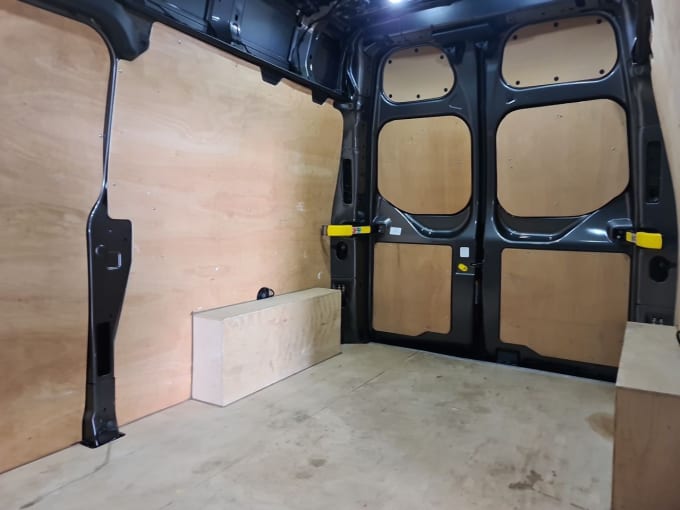 2025 Ford Transit Custom