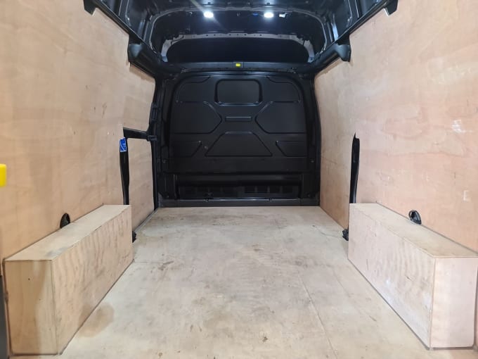 2025 Ford Transit Custom