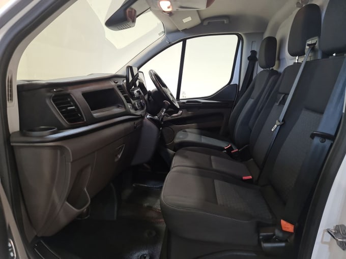 2025 Ford Transit Custom