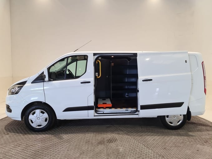 2025 Ford Transit Custom