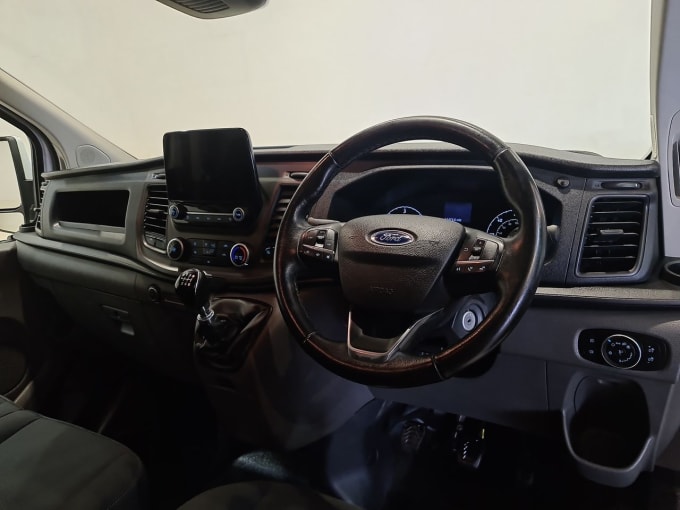 2025 Ford Transit Custom