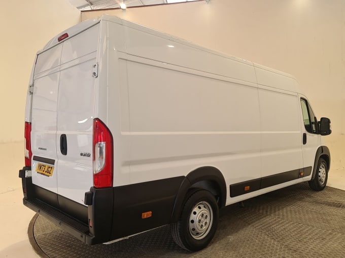 2025 Peugeot Boxer