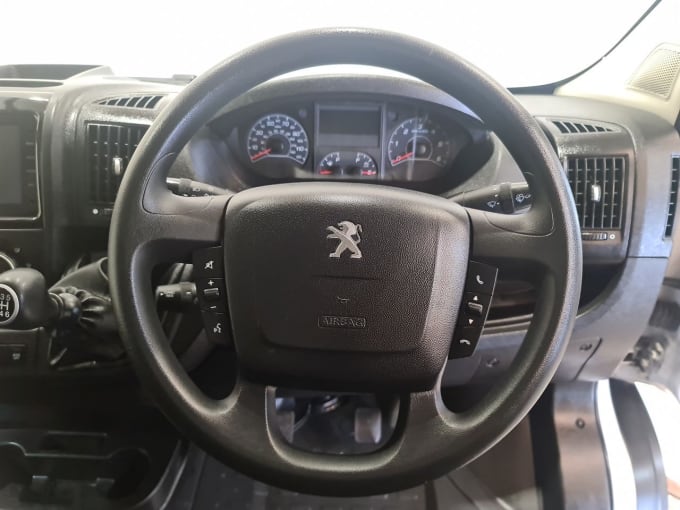 2025 Peugeot Boxer