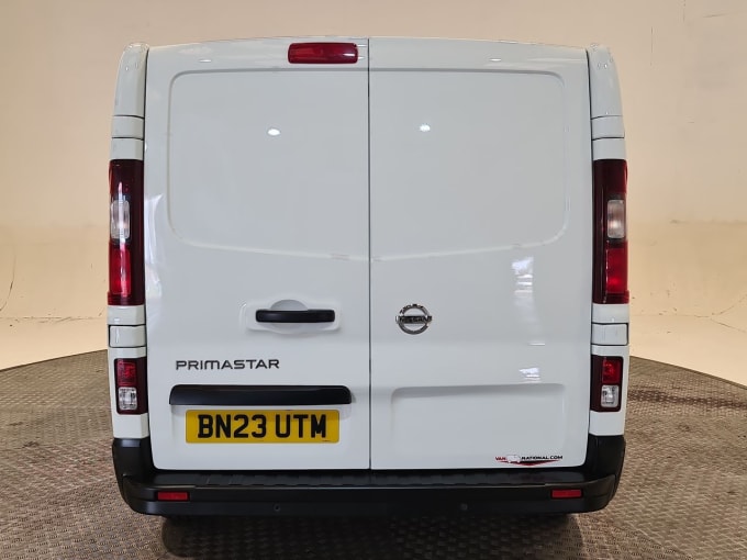 2025 Nissan Primastar