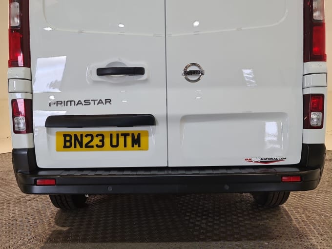 2025 Nissan Primastar