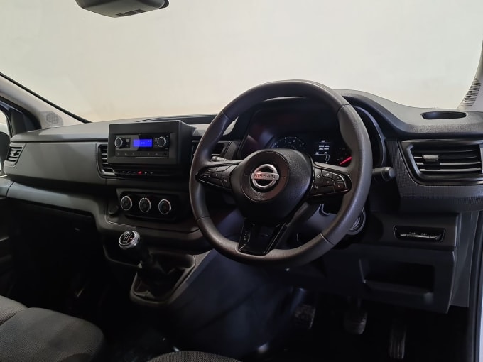 2025 Nissan Primastar
