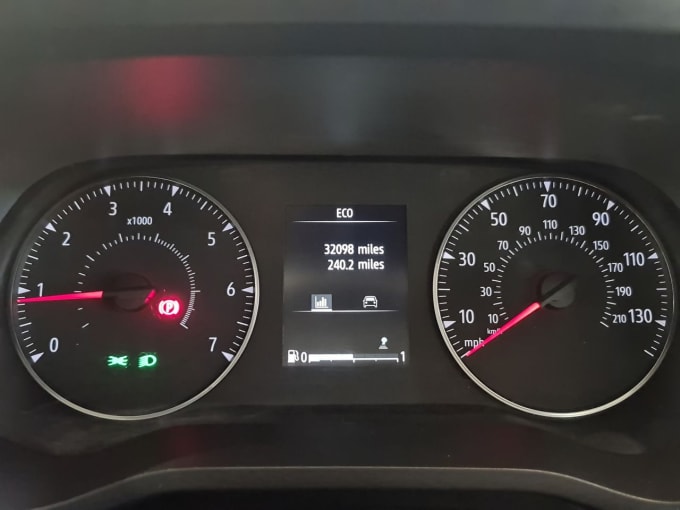 2025 Nissan Primastar