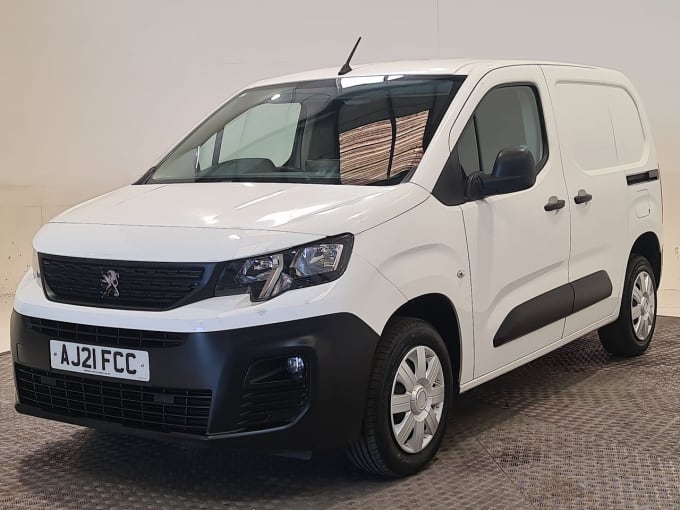 2025 Peugeot Partner