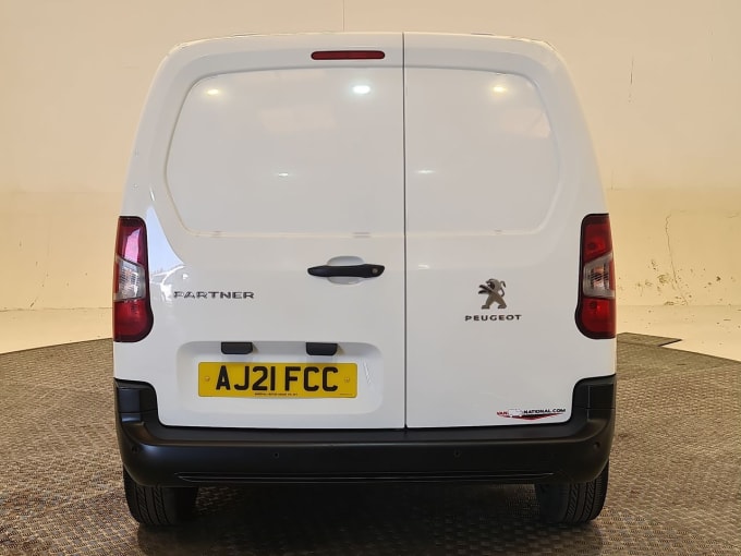 2025 Peugeot Partner