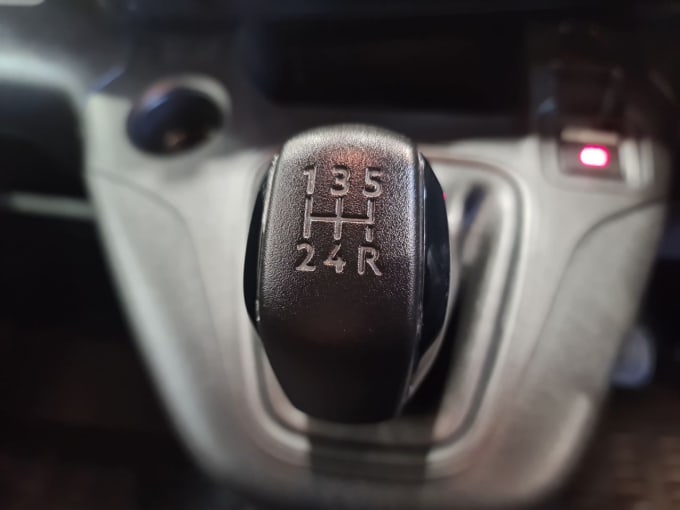 2025 Peugeot Partner