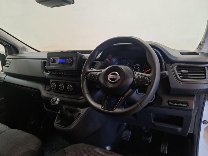 2025 Nissan Primastar