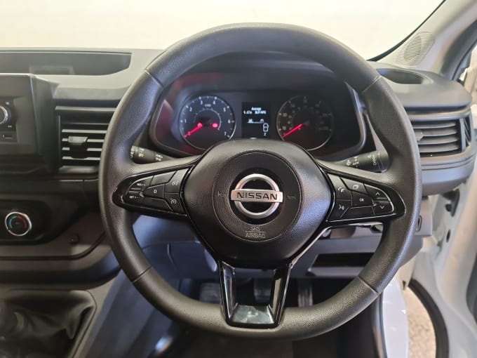 2025 Nissan Primastar