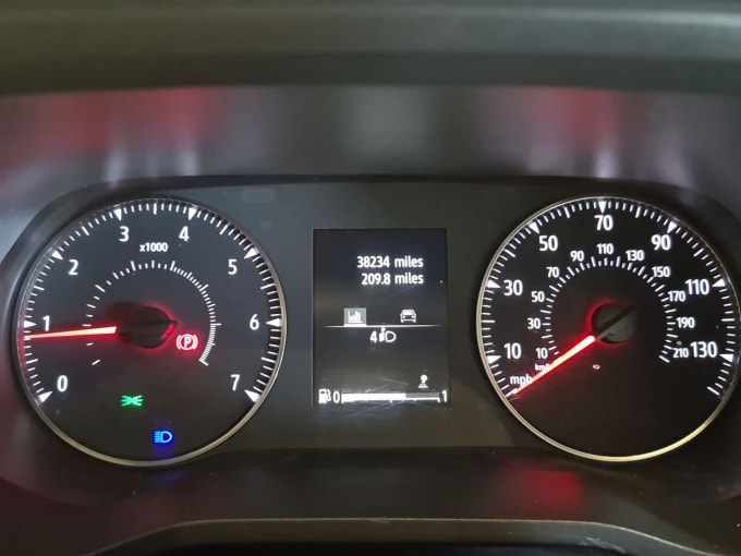 2025 Nissan Primastar