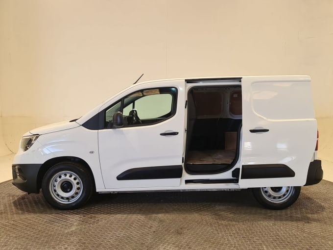 2025 Vauxhall Combo