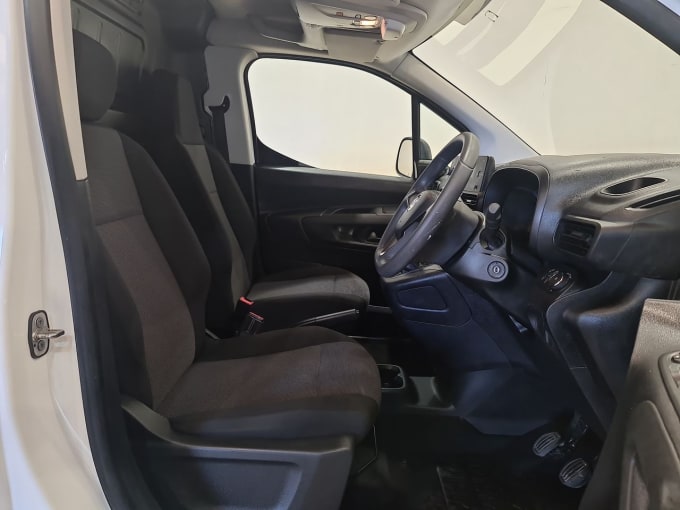2025 Vauxhall Combo