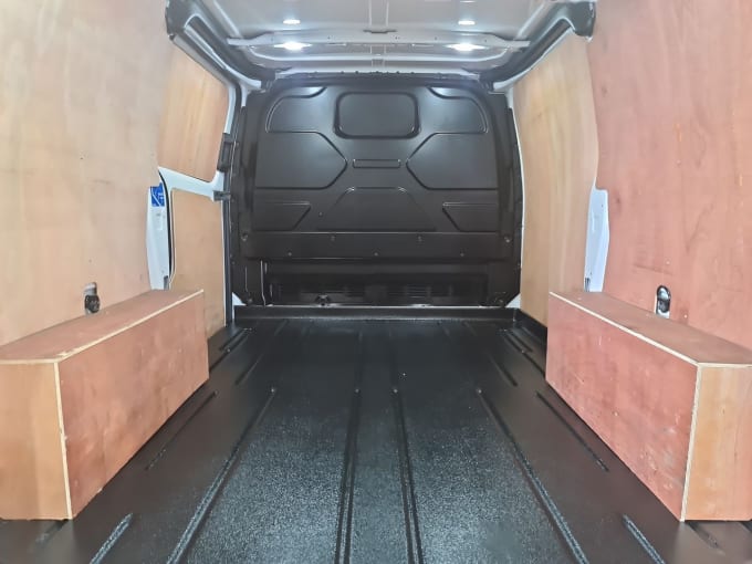2025 Ford Transit Custom