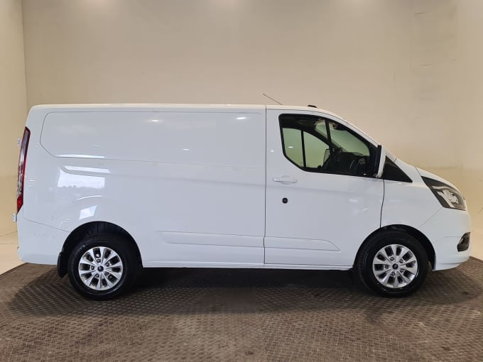 2025 Ford Transit Custom