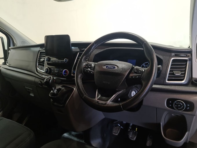 2025 Ford Transit Custom
