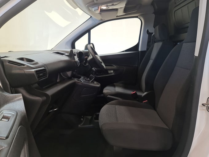 2025 Vauxhall Combo