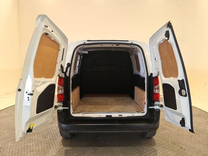 2025 Vauxhall Combo