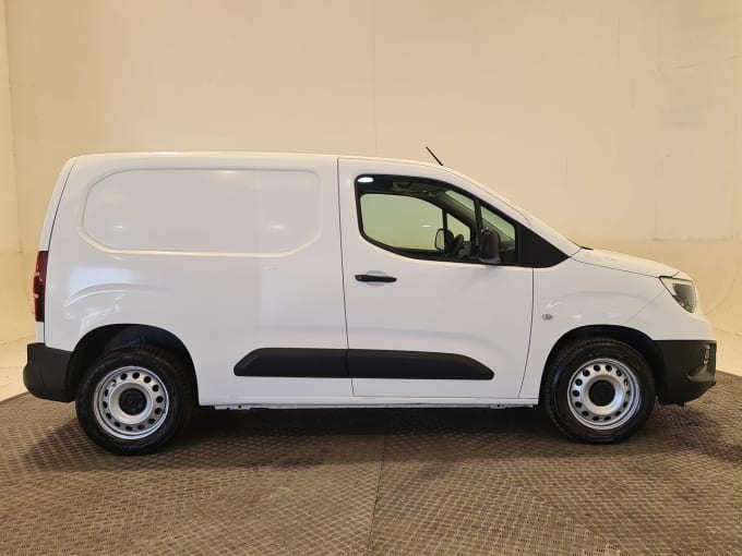 2025 Vauxhall Combo