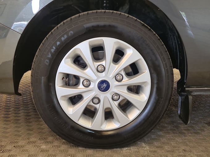 2025 Ford Transit Custom