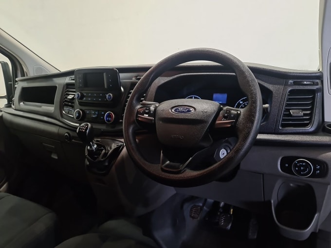 2025 Ford Transit Custom