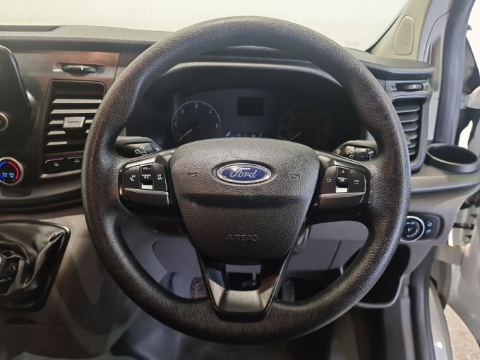 2025 Ford Transit Custom