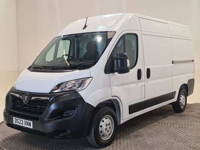 2025 Vauxhall Movano
