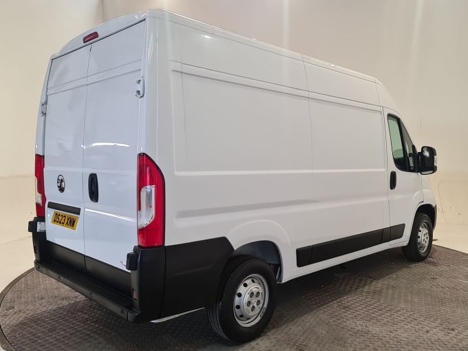 2025 Vauxhall Movano