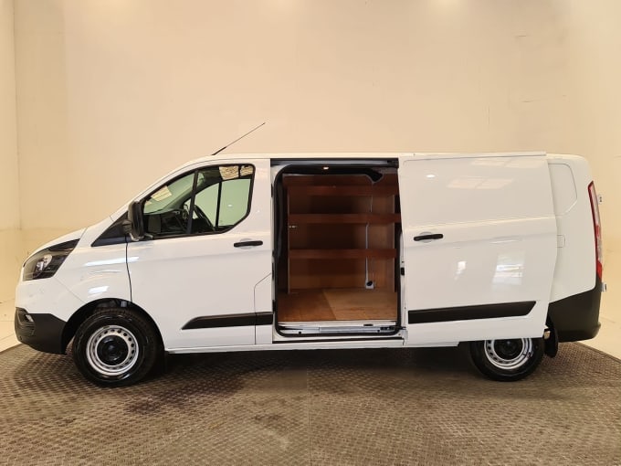 2025 Ford Transit Custom