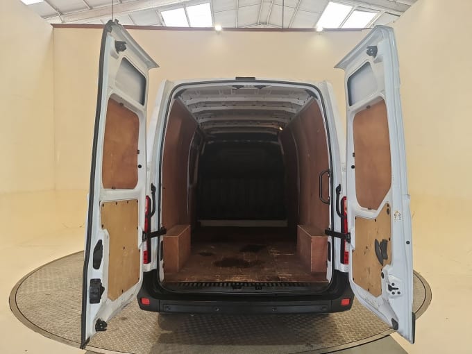 2025 Renault Master