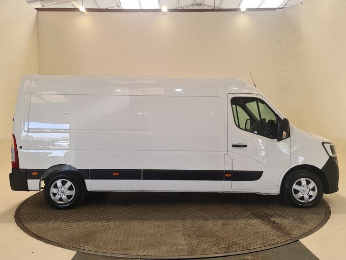 2025 Renault Master