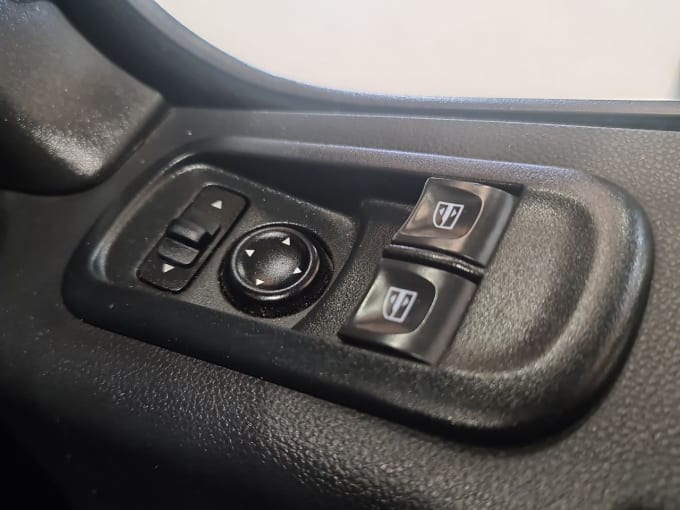 2025 Renault Master