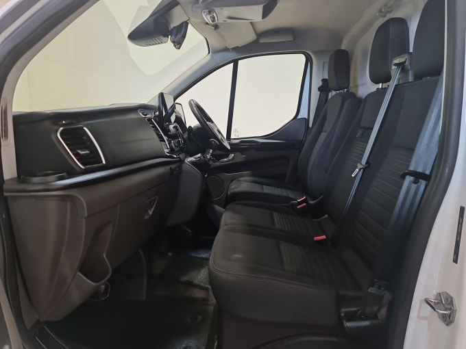 2025 Ford Transit Custom