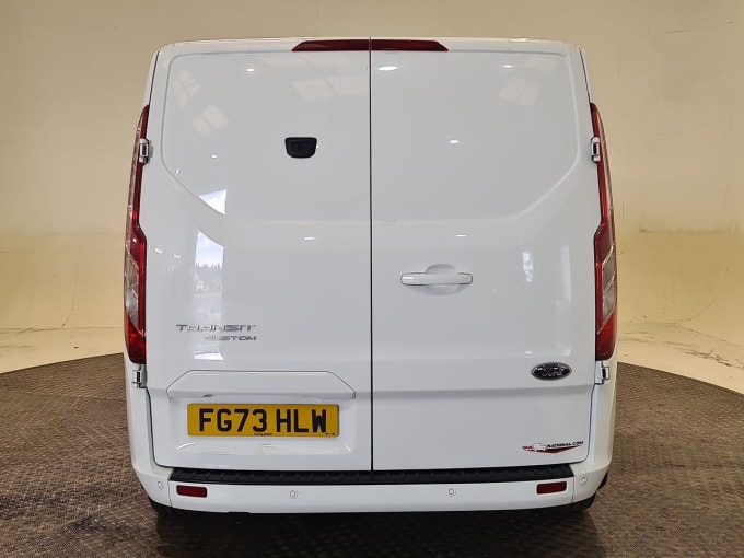 2025 Ford Transit Custom