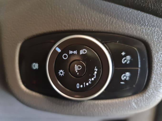 2025 Ford Transit Connect