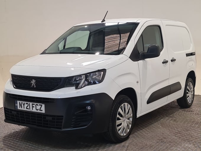 2025 Peugeot Partner