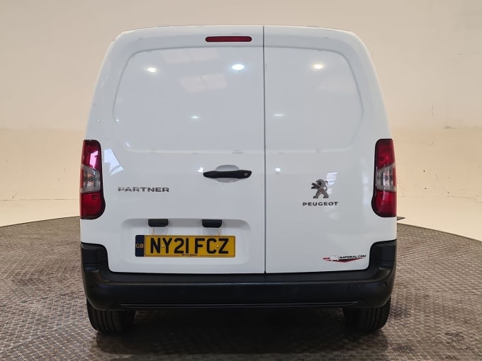 2025 Peugeot Partner