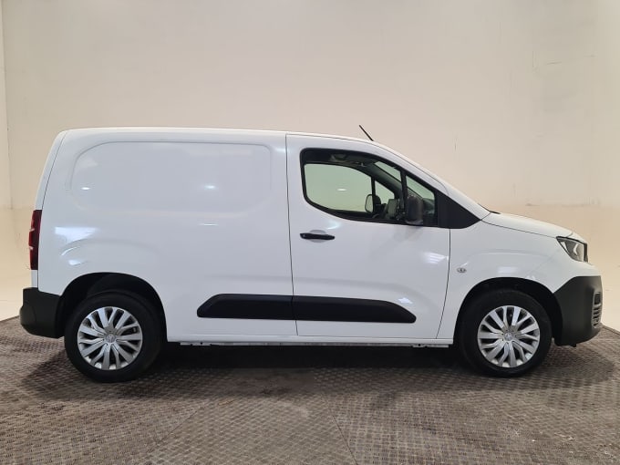 2025 Peugeot Partner