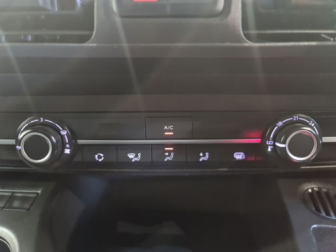 2025 Peugeot Partner